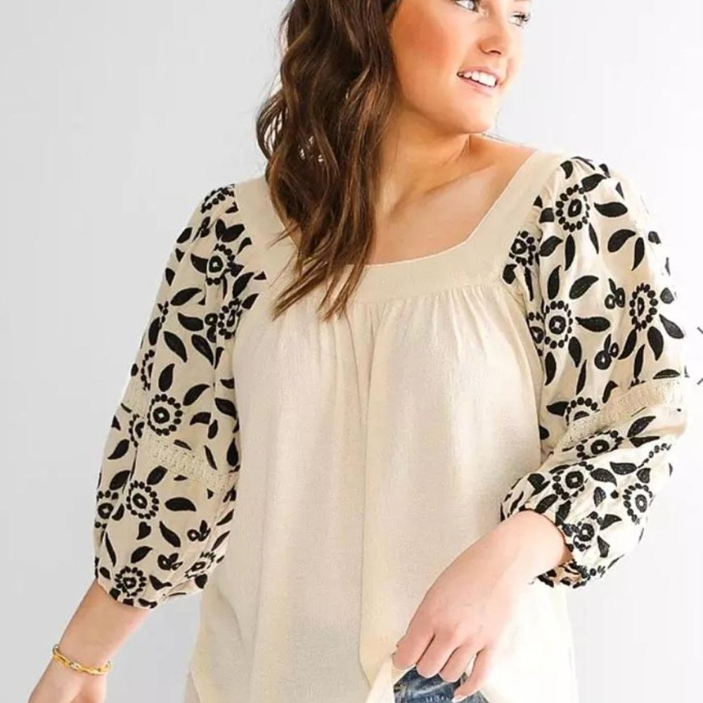 Gimmicks Top, Puff Sleeves, Size L